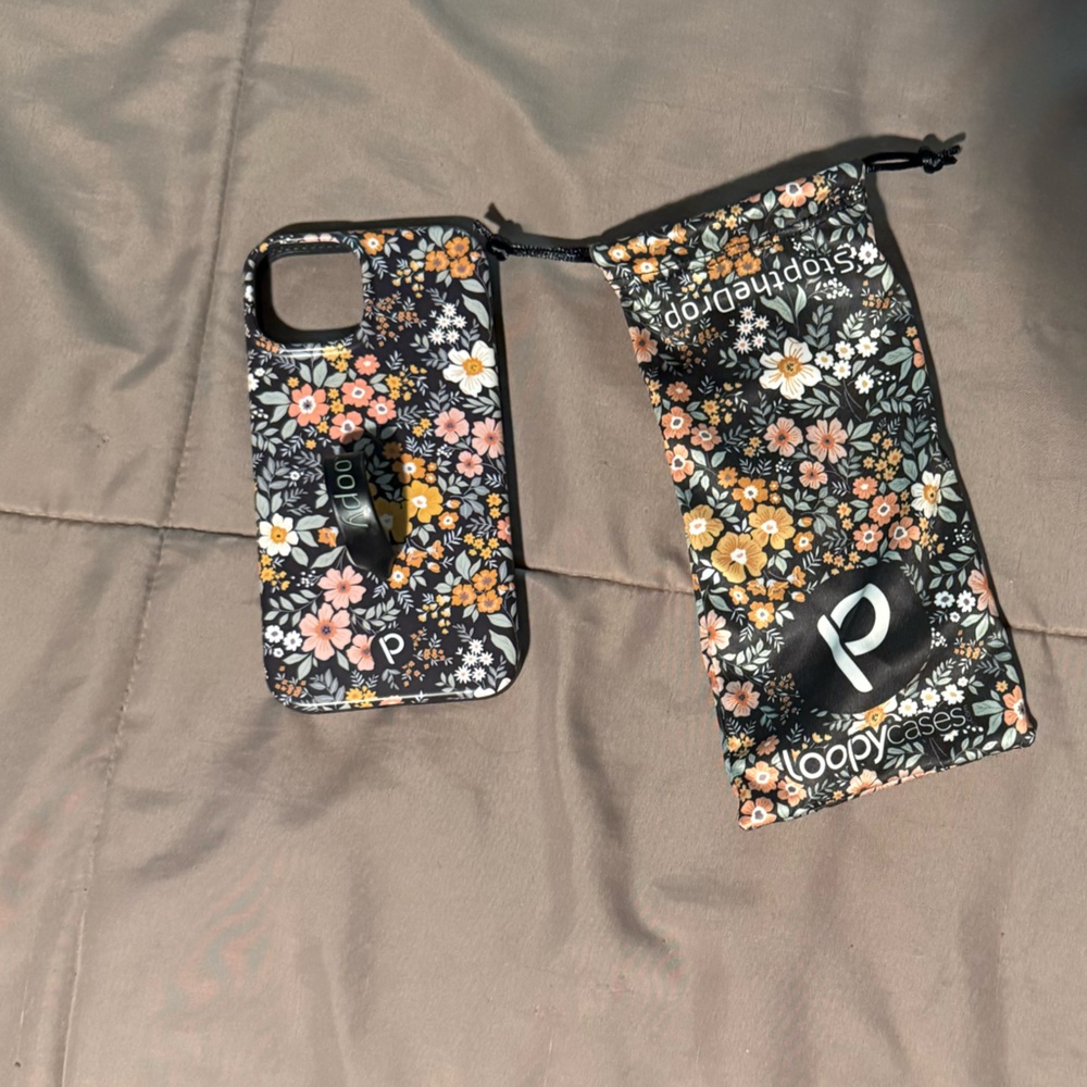 Floral loopy Phone Case and Pouch Set (iPhone 13)